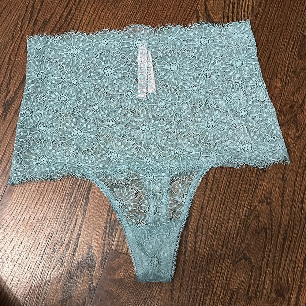 Victoria Secrets High Wasted Thong